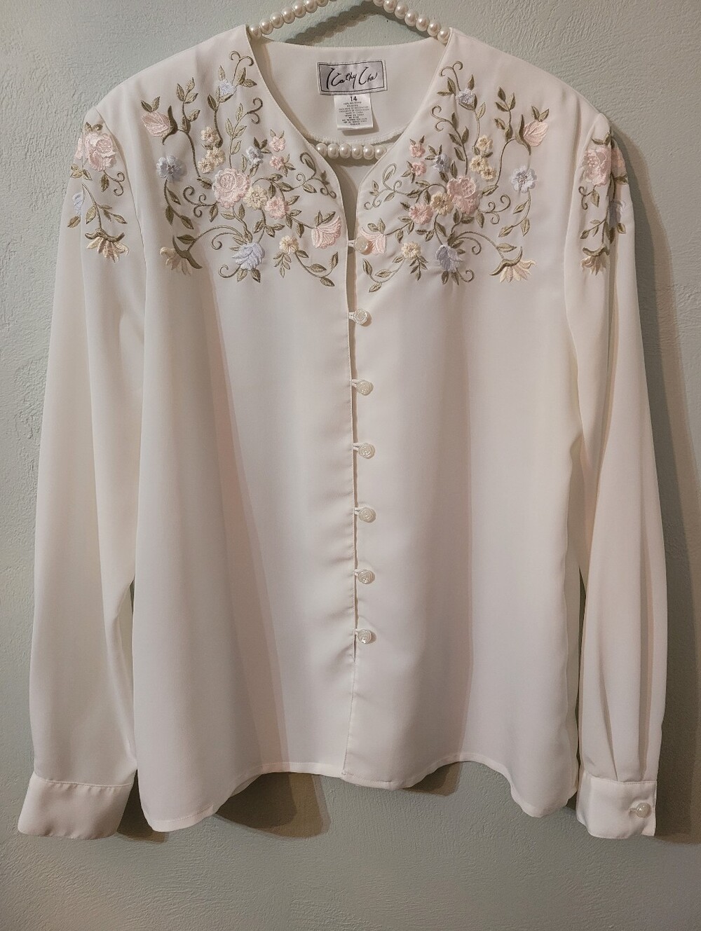 Kathy Che Timeless & Unique Embroired Flower Blouse Size 14!